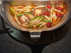 双拼鸳鸯锅-湊湊火锅·茶憩(上海合生汇店)