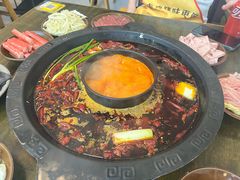-黄潇洒老火锅(九眼桥宏济巷店)