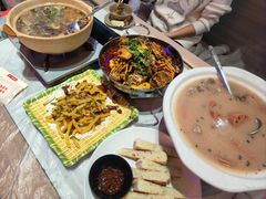 房县烤馍-肥肥虾庄·金牌油焖大虾(首义路店)