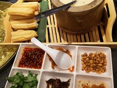 油条稀豆粉-福照楼汽锅鸡·云南特色菜(万达广场店)