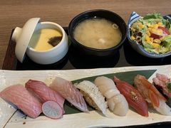 -家贺屋刺身寿司专门店