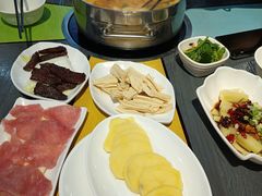 -四季喧黔味豆米火锅(万达广场店)