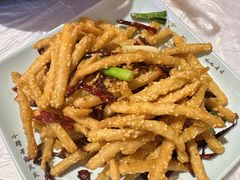 -霄汉牛三鲜湖北砂锅菜(万松园2店)