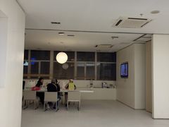 -卡罗酒店(东门晒布地铁站店)