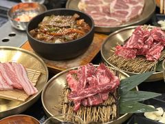 -臻牛烤肉