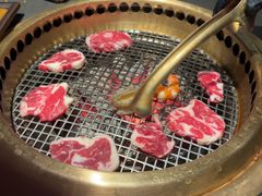 -铭牛烧肉·和牛海鲜自助(高新月牙湖店)