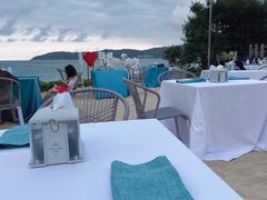 -亚龙湾希尔顿自助餐厅·海鲜·烧烤·沙滩BBQ·现场乐队