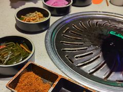 小菜-正宗齐齐哈尔烤肉·齐牛哥鲜切炭火烤肉(杭州总店)