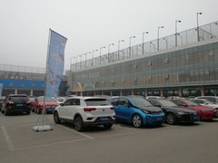 -健龙森俱乐部·游泳·健身·羽毛球综合体育馆