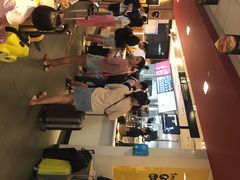 -麦当劳(汉口火车站候车室店)