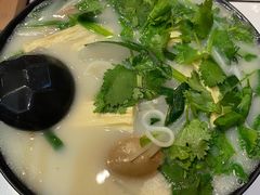 -肥汁米蘭香港米线(长宁来福士店)