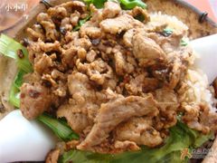 肉也不算少的，就是饭不够分明-芳芳餐厅(白沙路店)