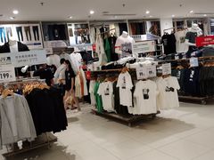 -优衣库(石家庄裕华万达广场店)