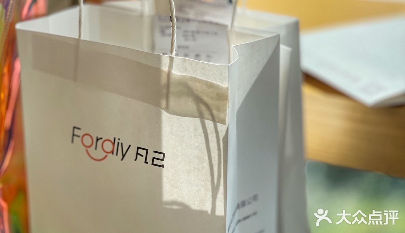 深圳探店｜市中心写字楼里的高颜值眼镜👓