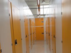 -安东易迷你自助仓储寄存仓库(顾戴路店)