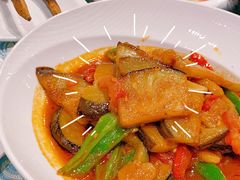 新疆茄子辣椒西红柿-巴扎美食·新疆菜·西域歌舞表演餐厅(新疆大厦店)