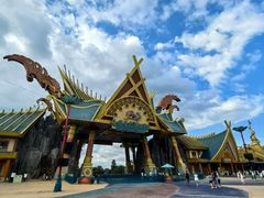 -七彩云南欢乐世界