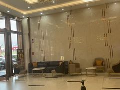 -雅斯特国际(广州白云火车站聚龙地铁站店)