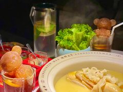 领鲜花胶鸡汤-领鲜天下·焗海鲜·花胶鸡(天目里店)
