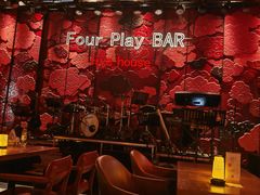 -FOUR PLAY BAR