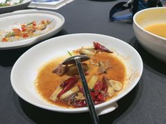 -艳阳天民俗村(公园路店)