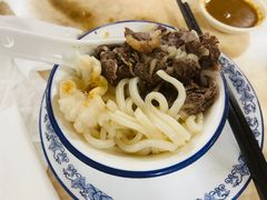 -华威达牛庄(黄埔大道西店)