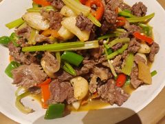 干锅黄牛肉-阿露佳·舌尖上的安吉菜