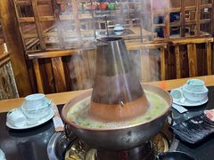 -果松木炭酸菜铜火锅·外婆参鸡汤