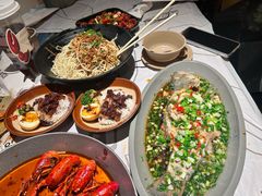 -巴厘龙虾·榜首油焖大虾(音乐学院·沿江酒馆店)