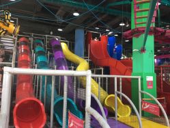 -欧酷世界动力星球(王府井奥莱UP TOWN店)