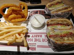 -The Habit Burger Grill 哈比特汉堡(复兴soho店)