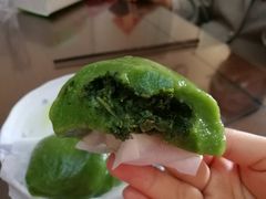 荠菜肉青团-一品方糕专卖店