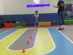 -米高蓝斯克国际轮滑中心(中铁建店)