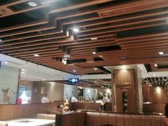 大堂-海底捞火锅鲜切牛肉主题店(长寿路店)