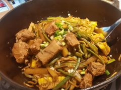 精选肋排焖面-金豆角砂锅焖面(安贞店)