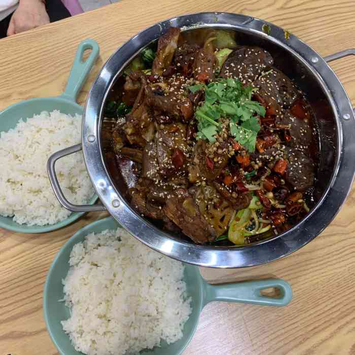 关记亿客黑鸭(万达店)-"万达店的干锅辣鸭头精品果锅～加了一堆菜,.