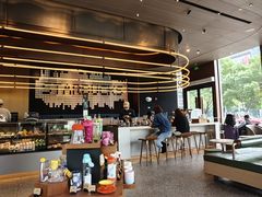 -星巴克臻选(上海虹桥新天地三店)