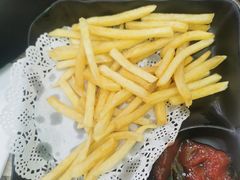 -花馬肆.云南过桥米线(汉神购物广场现场熬汤店)
