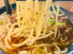 -丽虹云南过桥米线(兴工街店)