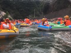-安吉龙王山峡谷漂流