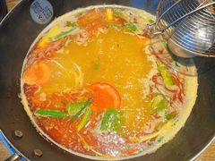 -贵厨酸汤牛肉(小十字店)