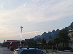 -龙头服务区-停车场