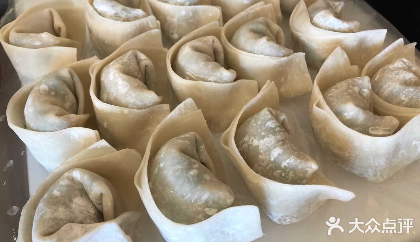老牌港式面厂  新荣记虾子面厂