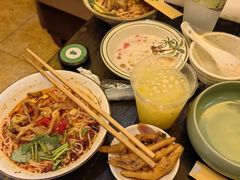 -金色印象·4k影院式足体养生(龙腾路店)