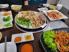 -大福黄牛料理·韩式烤肉·黄牛肥肠·酱蟹