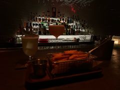 -FOUR PLAY BAR