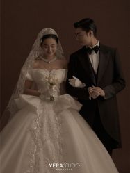-至臻微拉婚纱摄影