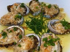 一口一个鲍鱼仔-四川小胡子海鲜(丁村万人海鲜广场店)