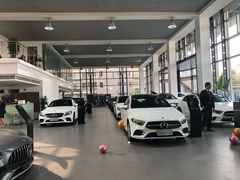 -上海星瀚奔驰4S店(红柳路店)