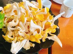 -果松木炭酸菜铜火锅·外婆参鸡汤